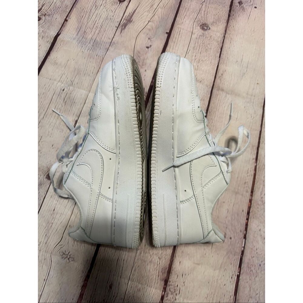Nike Womens Size 7 Air Force 1's Sneakers Classic White Chunky Streetwear Casual - Picture 10 of 16